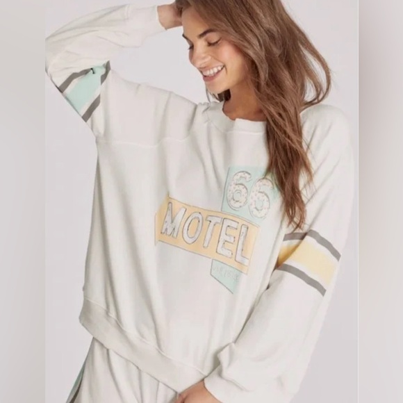 NWT Wildfox Ivory Retro Vintage Motel 66 Logo Oversized Lounge Sweatshirt, Small - Picture 2 of 10